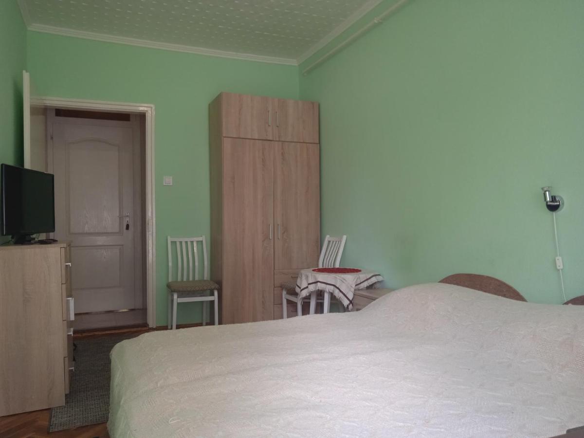 Balaton-Lak Apartmanhaz 시오포크 외부 사진